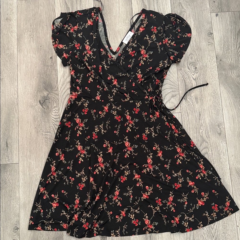 Kaileigh Black and Red Floral Dress